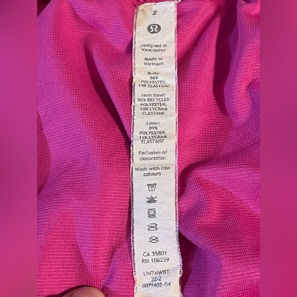 Lululemon Hotty Hot Low-Rise Lined Short 4" - Picture 14 of 14